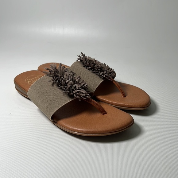 Andre Assous Novalee Featherweight Sandals - sz 7 - Picture 3 of 5
